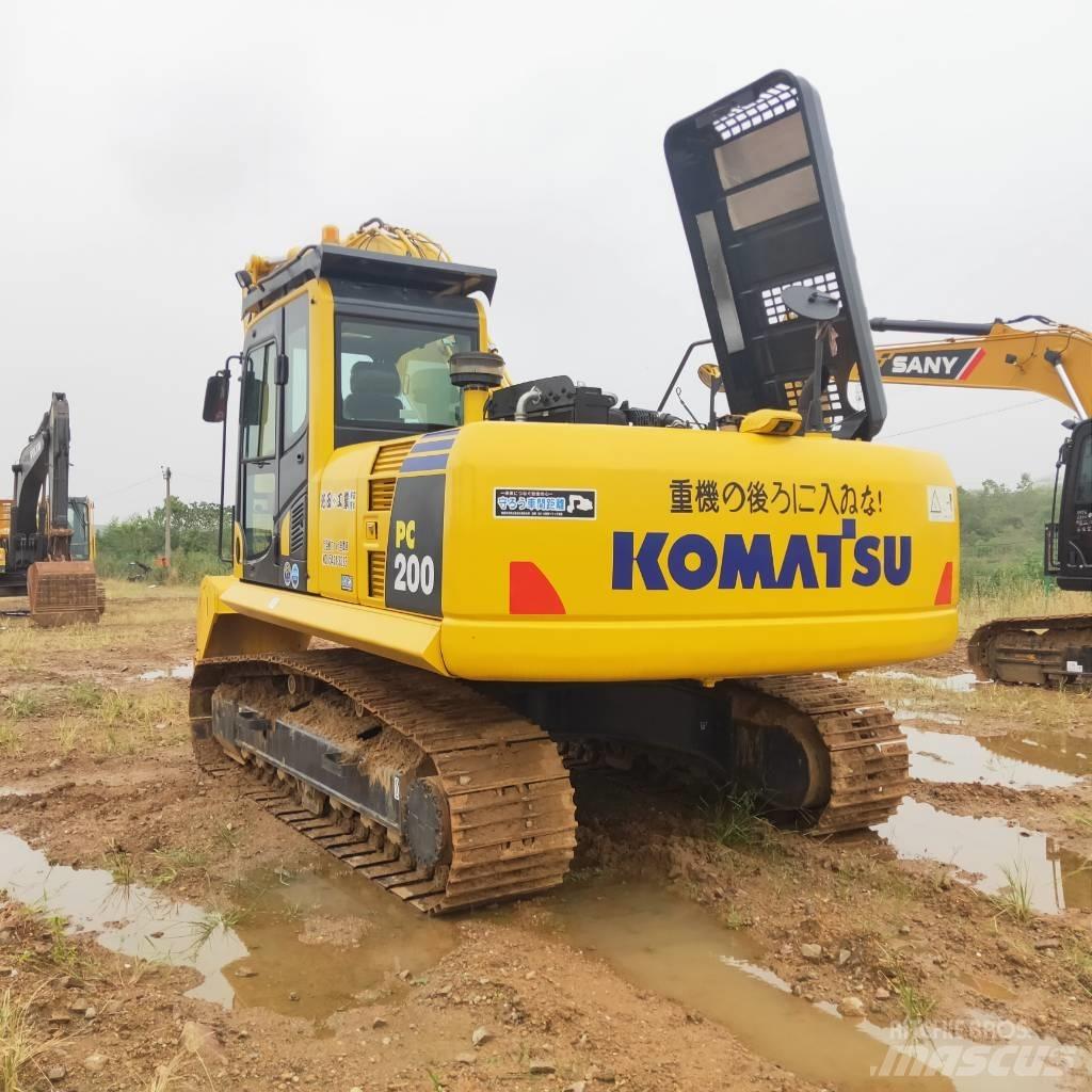 Komatsu PC200-8 Excavatoare pe șenile
