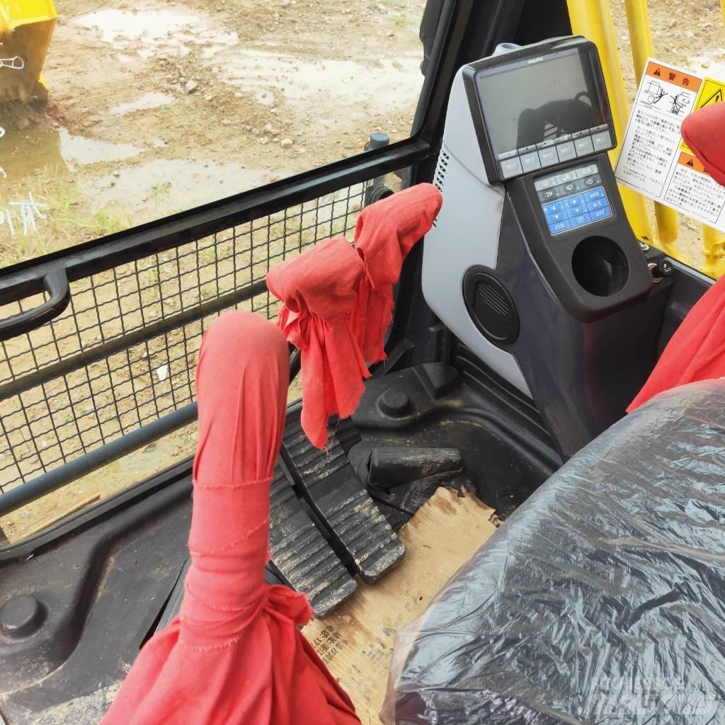 Komatsu PC200-8 Excavatoare pe șenile
