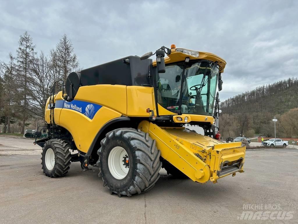 New Holland CX 8080 Combine de secerat