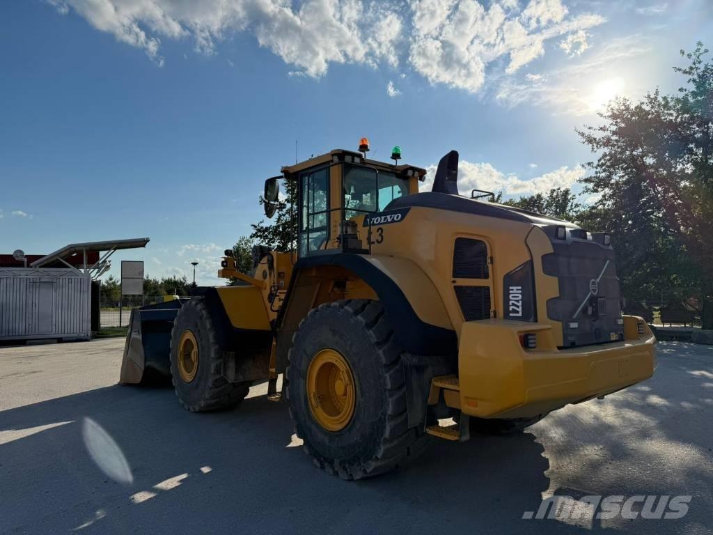 Volvo L 220 H Incarcator pe pneuri