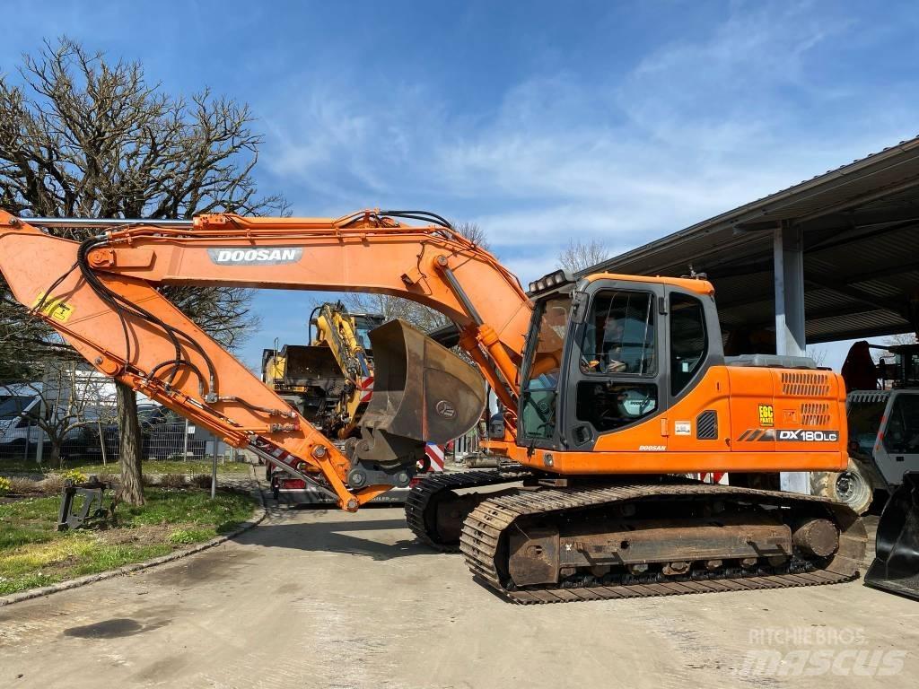 Doosan DX 180 LC-3 Excavatoare pe șenile
