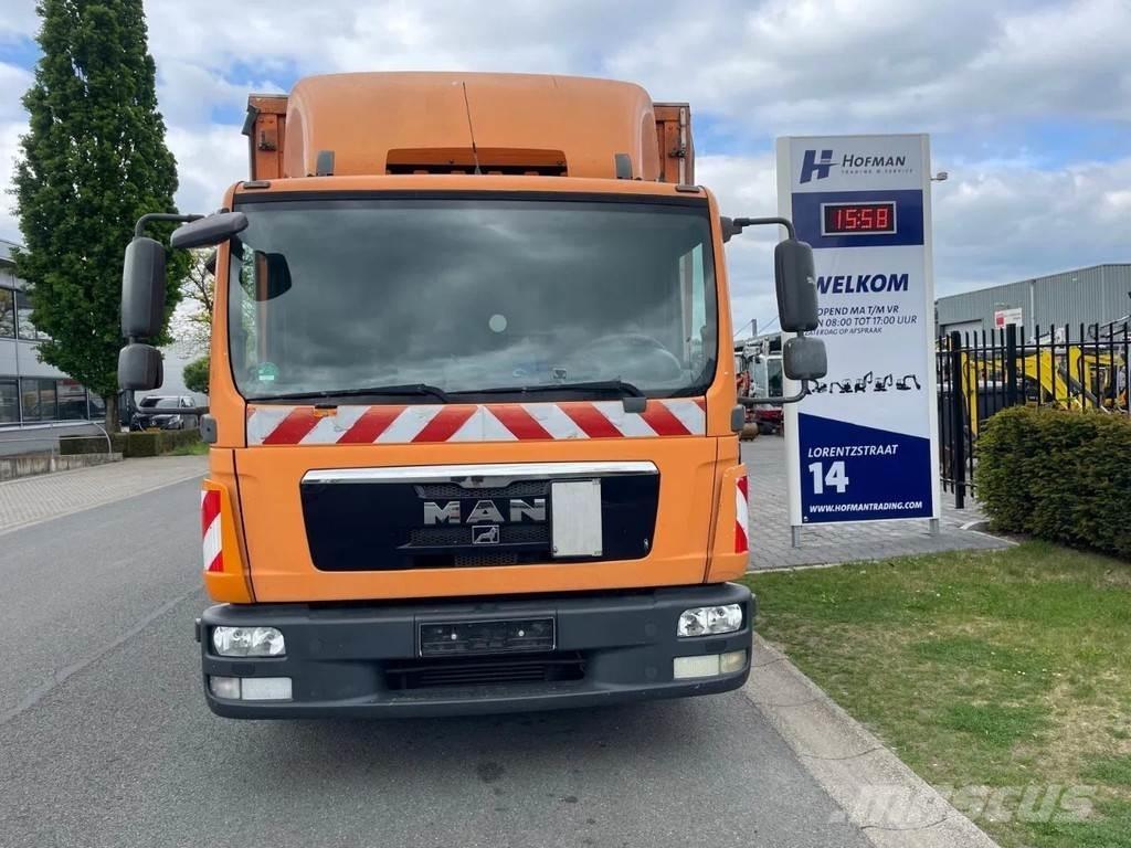 MAN TGL 8.220 Camioane platforma/prelata