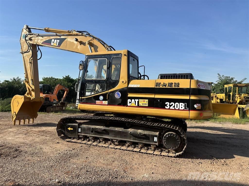 CAT 320 B Excavatoare pe șenile
