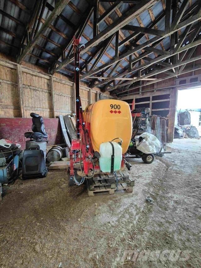 Junkkari 900L Tractoare agricole sprayers