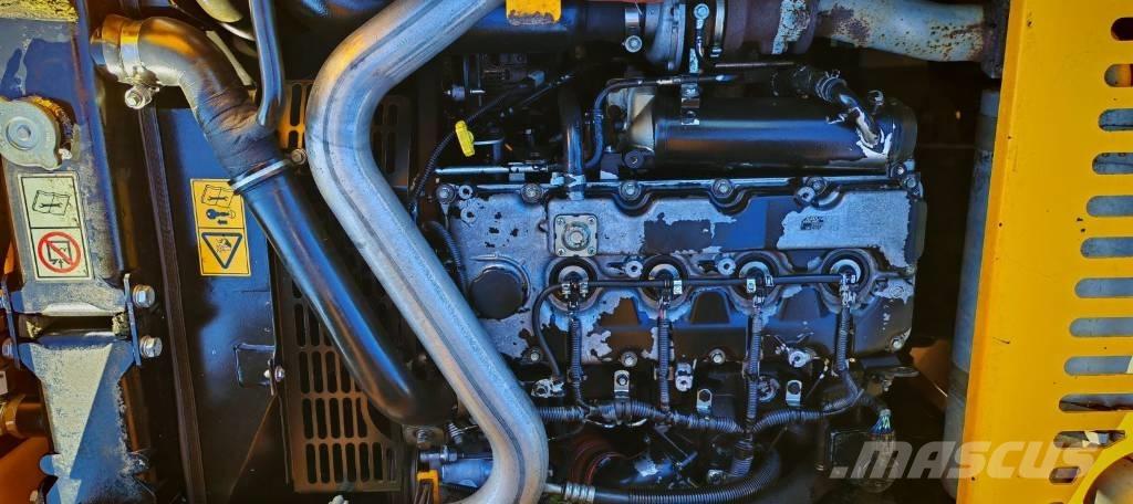 JCB JS 145 W Excavatoare cu roti