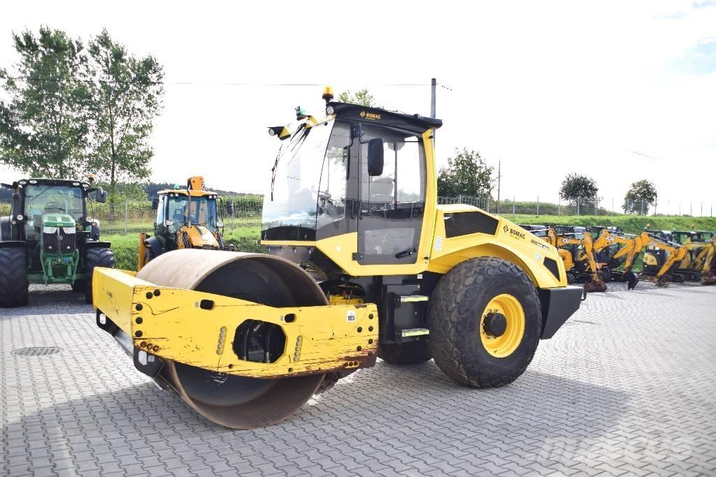 Bomag BW 213 DH Compactoare monocilindrice