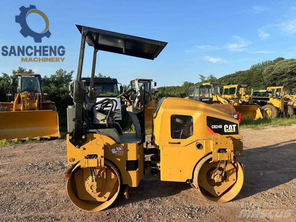 CAT CB24B Cilindri compactori dubli