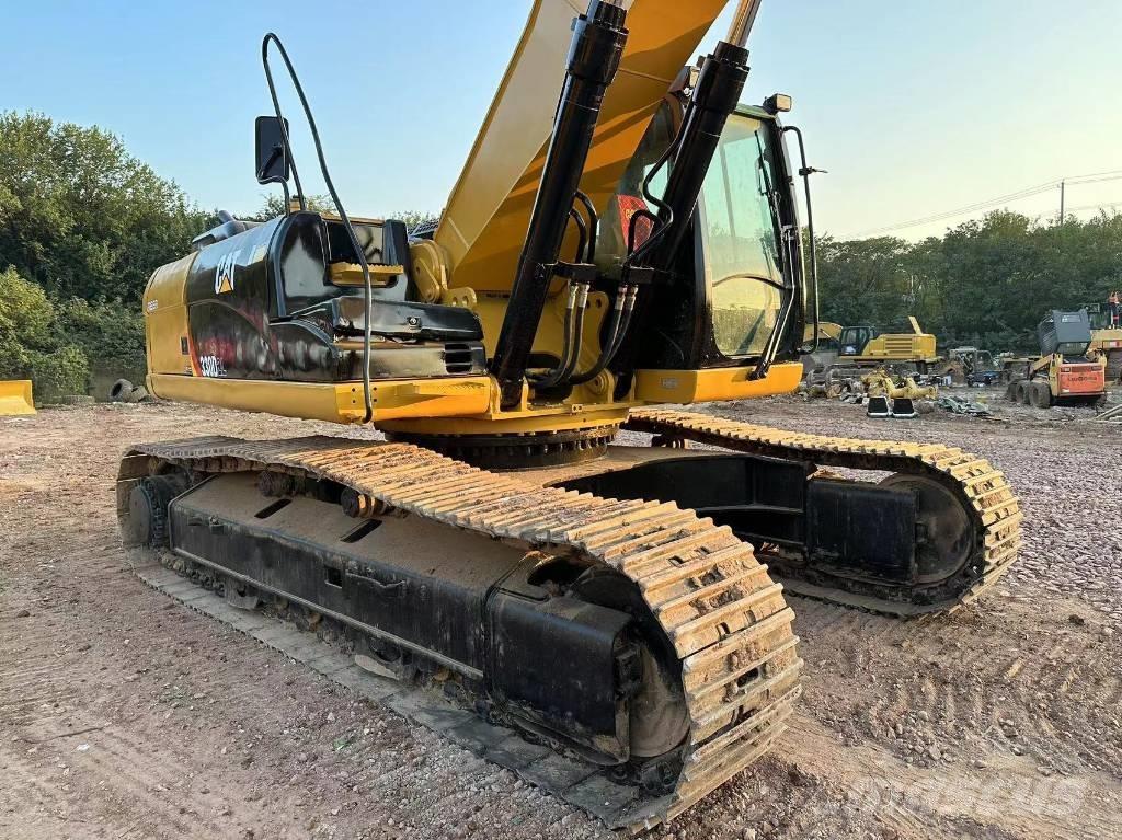 CAT 330 D L Excavatoare pe șenile
