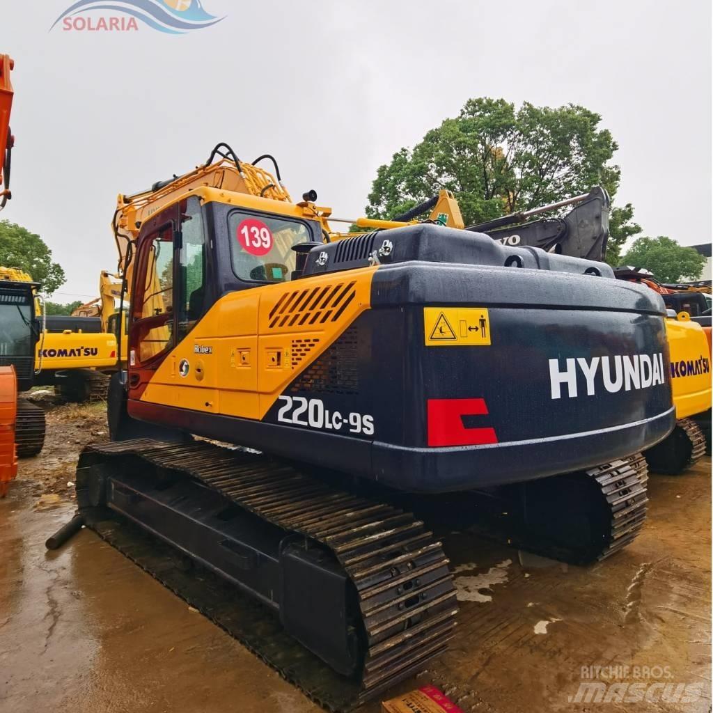 Hyundai R220LC-9S Excavatoare cu roti