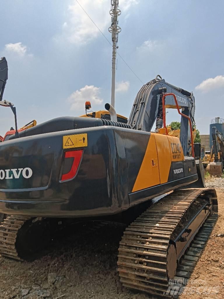 Volvo EC 240 Excavatoare pe șenile
