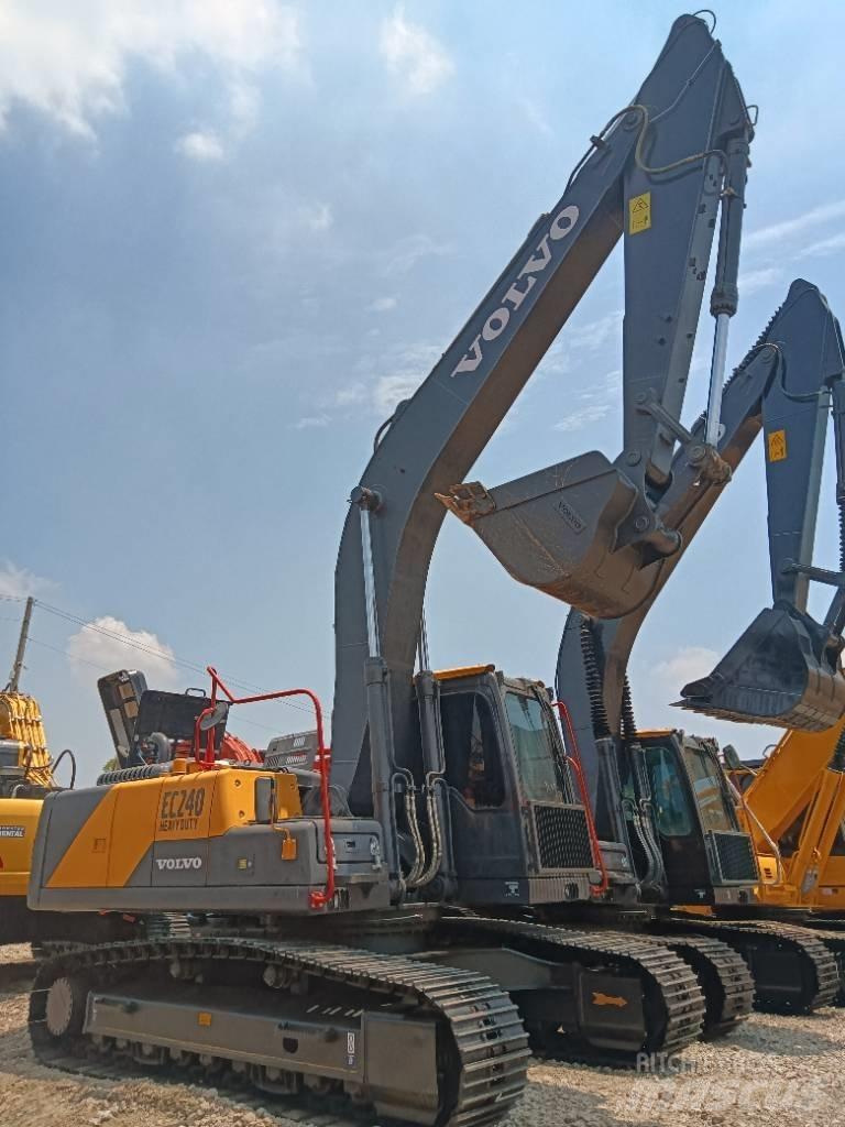 Volvo EC 240 Excavatoare pe șenile
