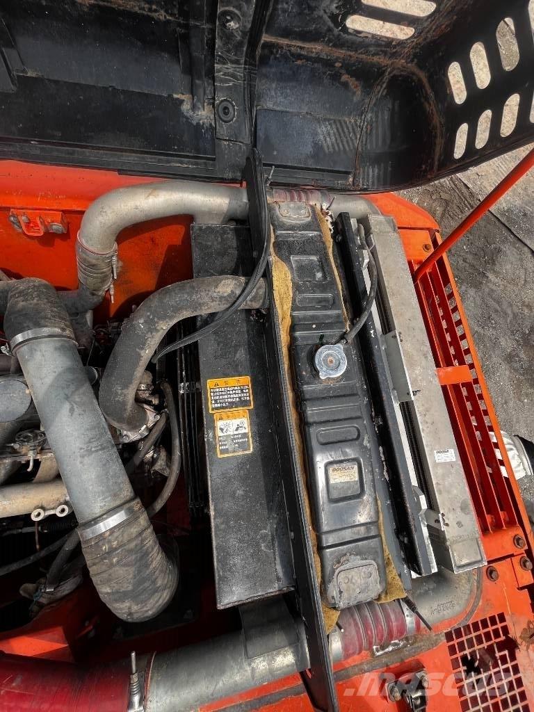 Doosan DH 225 LC-7 Excavatoare pe șenile

