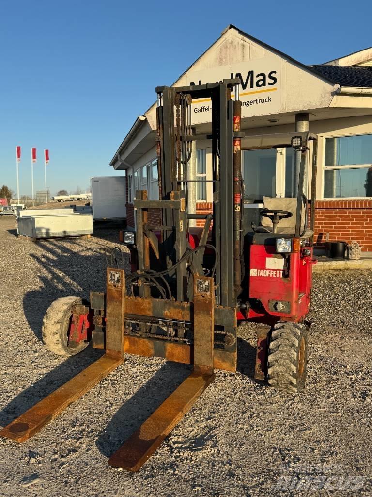 Moffett M4 25.3 Stivuitor diesel