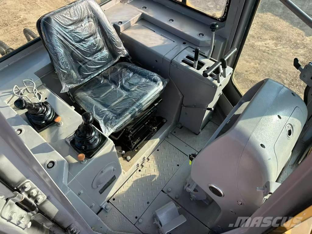 CAT D6G Buldozere pe senile