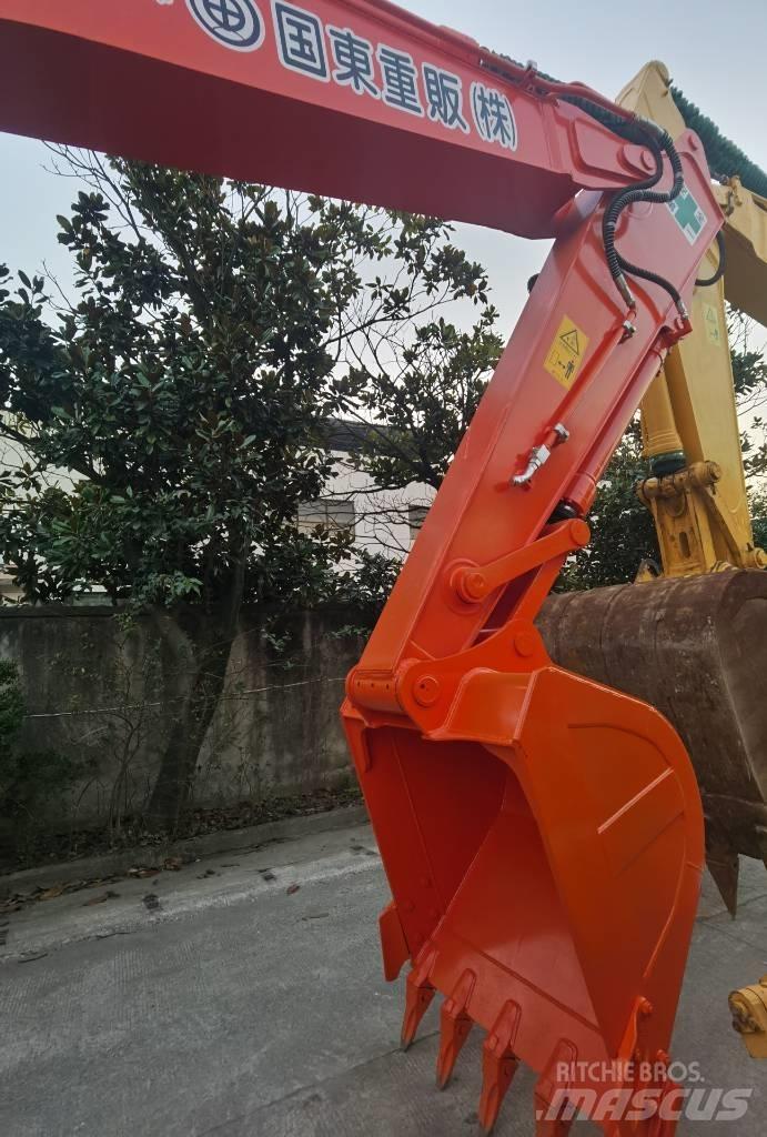 Hitachi ZX 200 Excavatoare pe șenile

