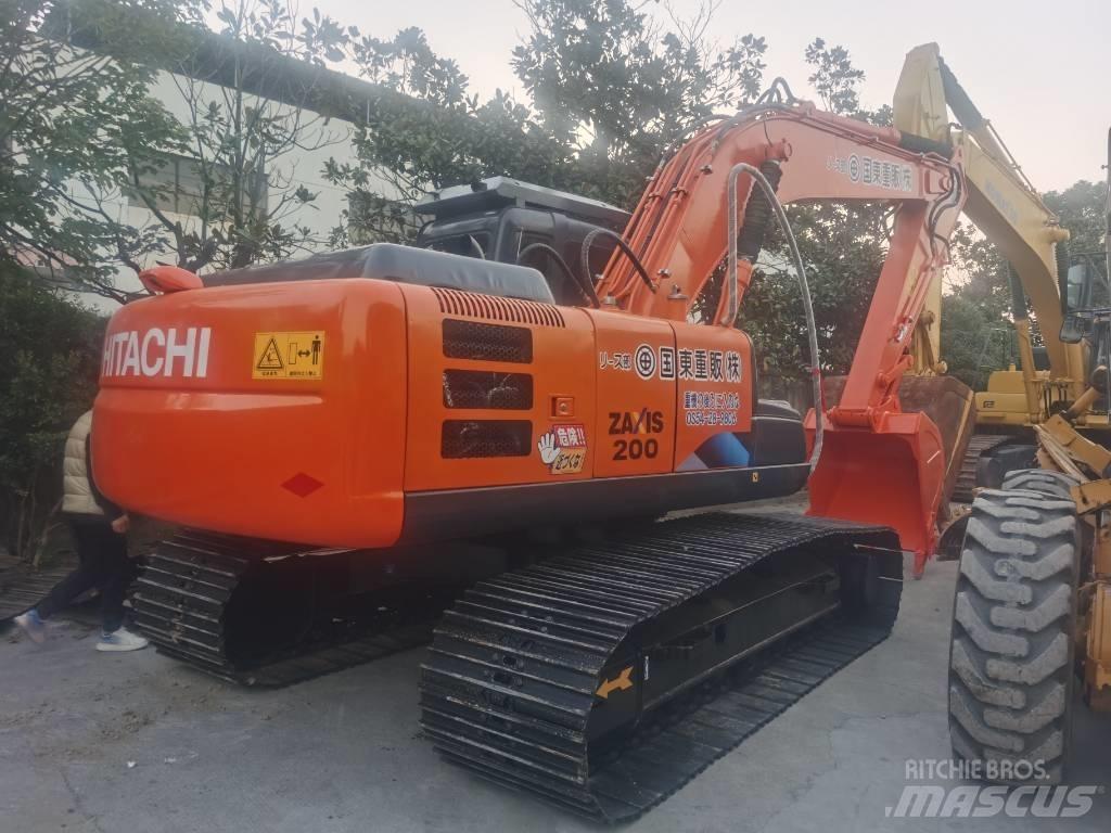 Hitachi ZX 200 Excavatoare pe șenile
