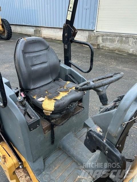 CAT CB 14 B Cilindri compactori dubli