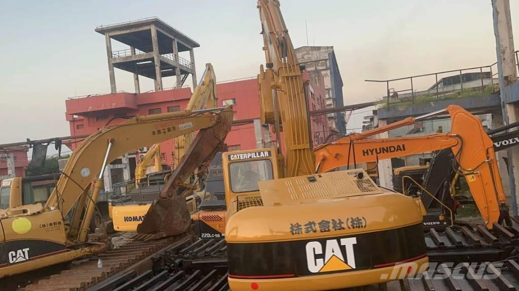 CAT 320 C Excavator amfibiu