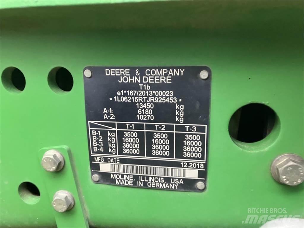 John Deere 6215R Tractoare