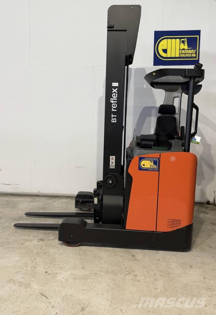 BT truck RRE 140HE Stivuitor cu catarg retractabil