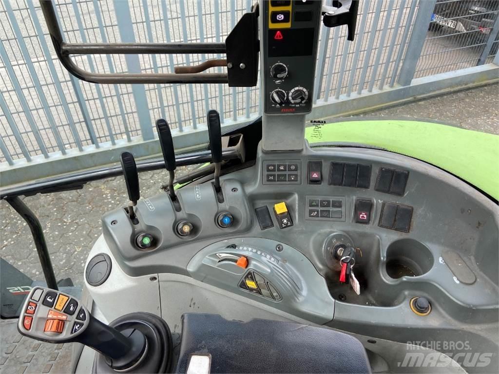 CLAAS Arion 440 Tractoare