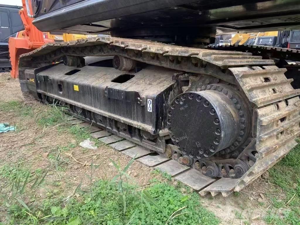 Hitachi 360 Excavatoare pe șenile
