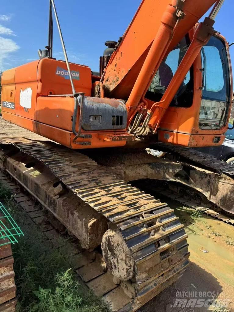 Doosan DX 260LC Excavatoare pe șenile
