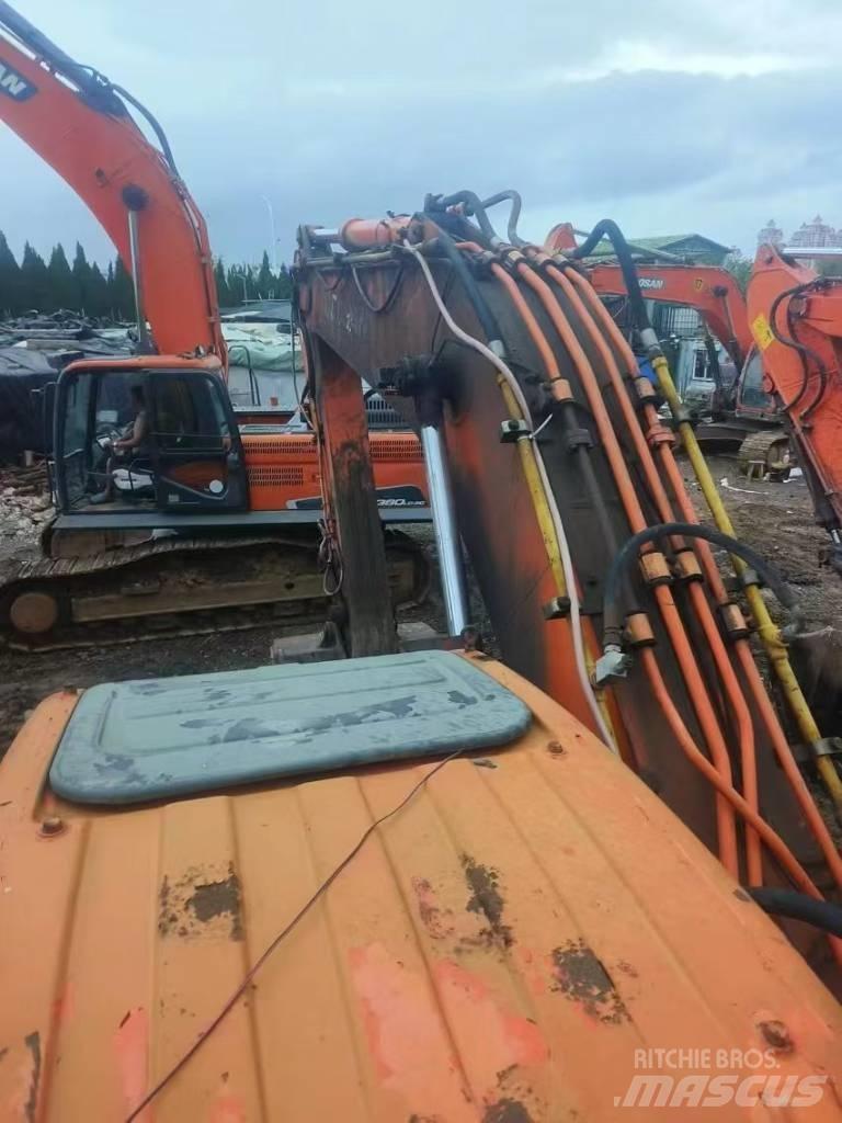 Doosan DX 260LC Excavatoare pe șenile
