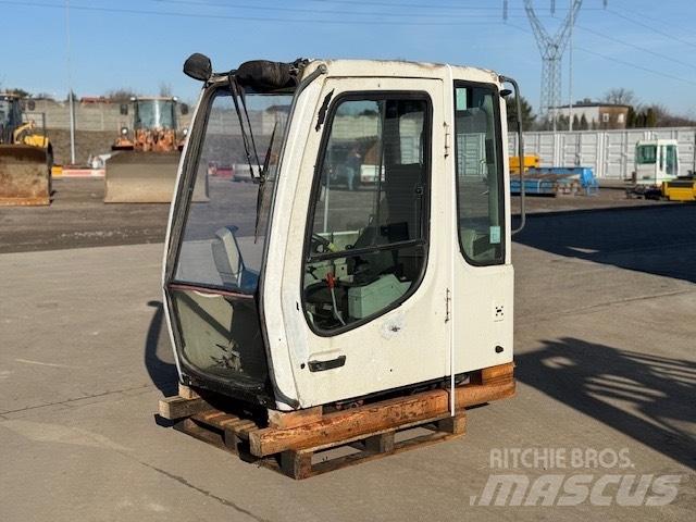Liebherr A 924 C CAB Cabine si interior