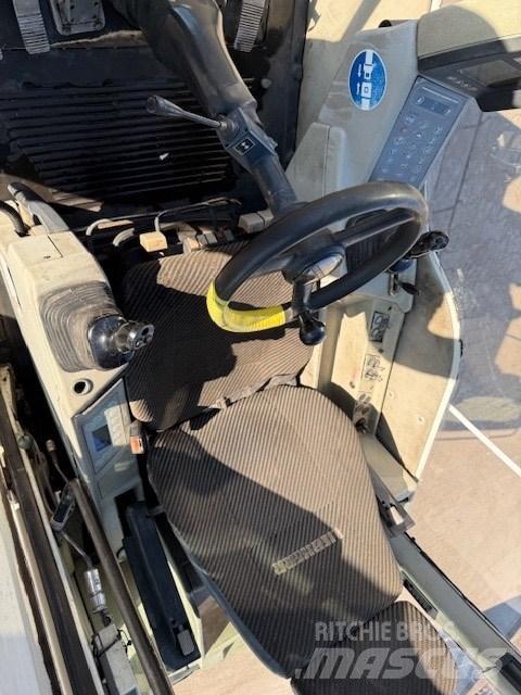 Liebherr A 924 C CAB Cabine si interior
