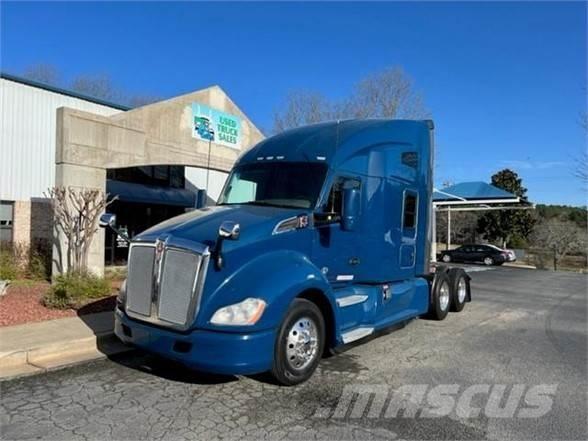 Kenworth T680 Autotractoare
