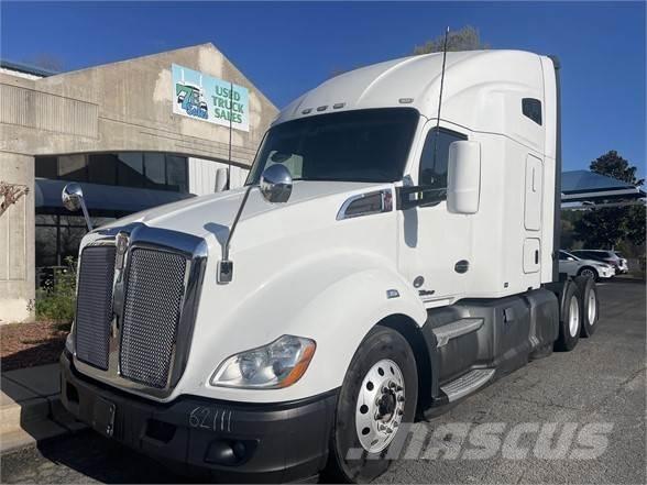 Kenworth T680 Autotractoare
