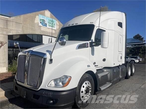 Kenworth T680 Autotractoare