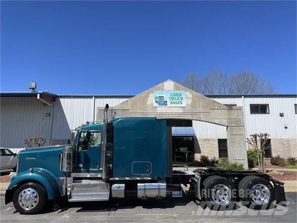 Kenworth W900L Autotractoare