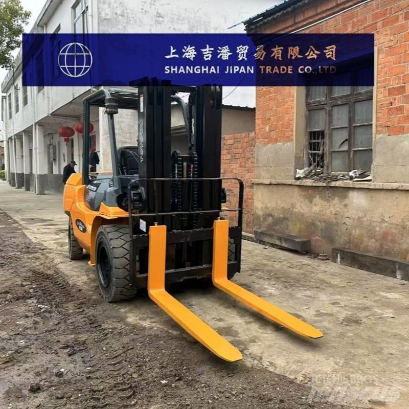 Toyota 5 ton Stivuitor diesel