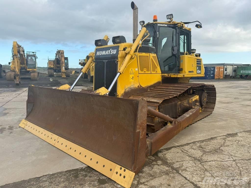 Komatsu D 65 PX-18 Buldozere pe senile