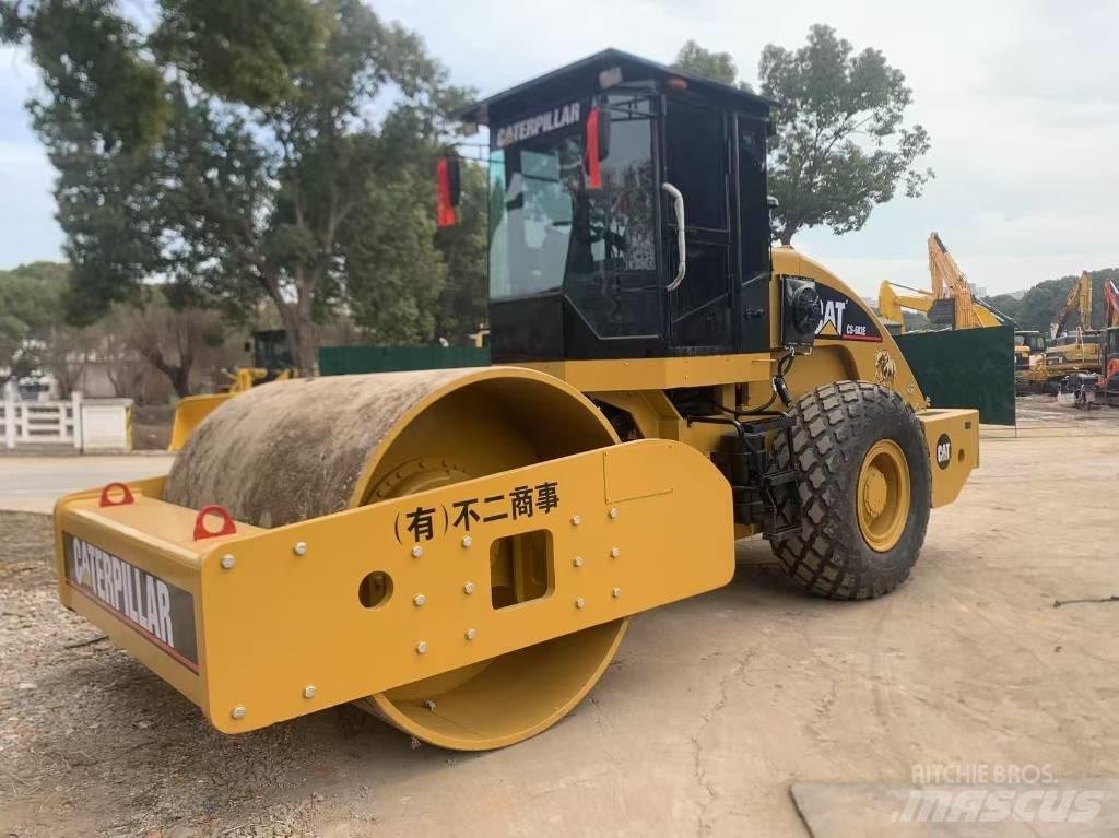 CAT CS 683 E Compactoare monocilindrice