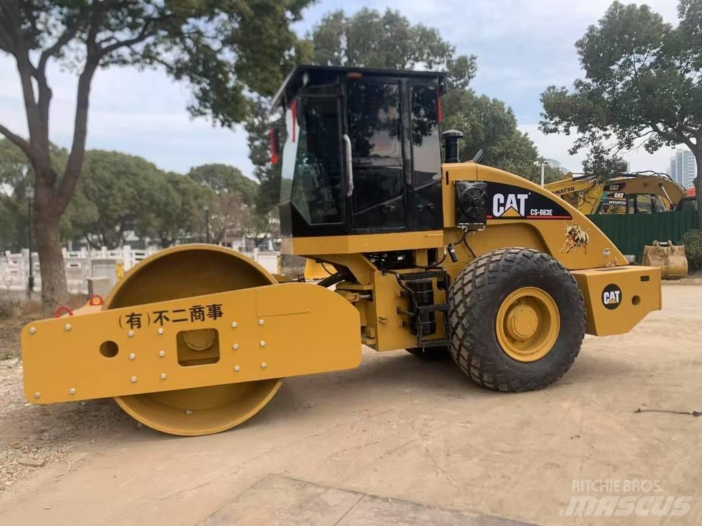 CAT CS 683 E Compactoare monocilindrice