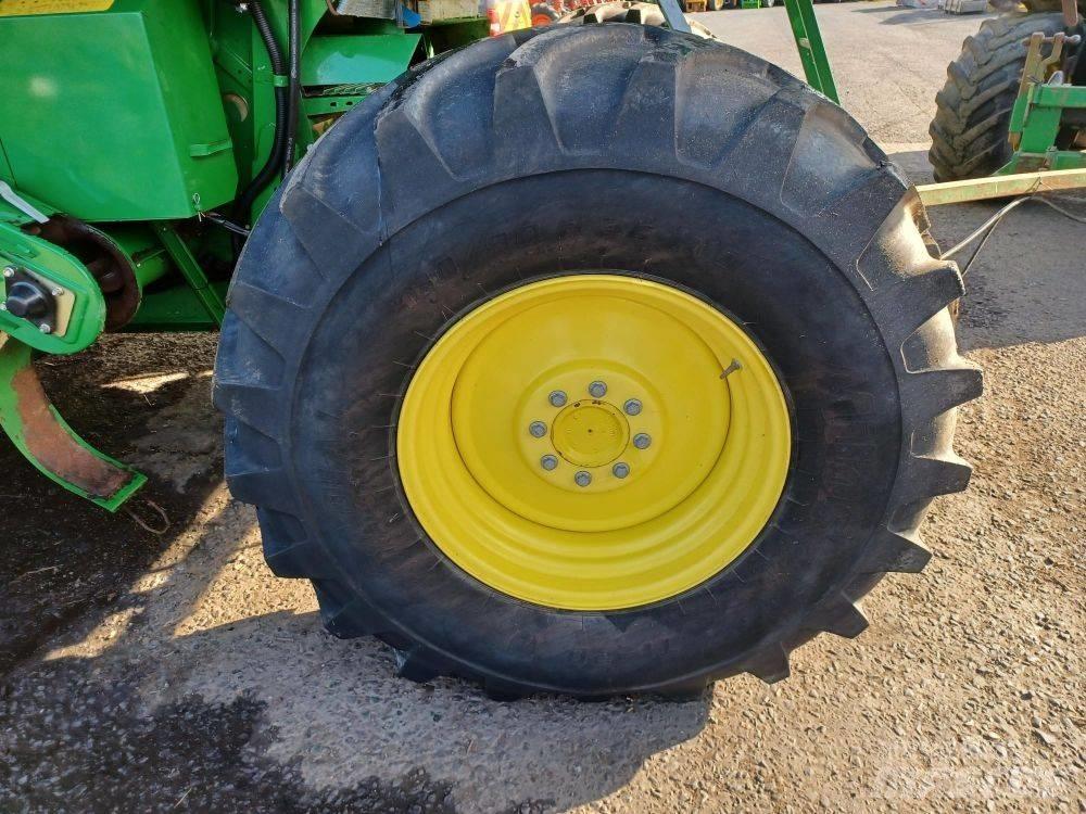 John Deere W 540 Combine de secerat