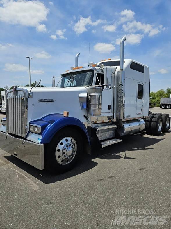 Kenworth W900 Autotractoare