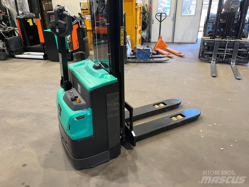 Mitsubishi SBP12N3 Transpaleta manuala