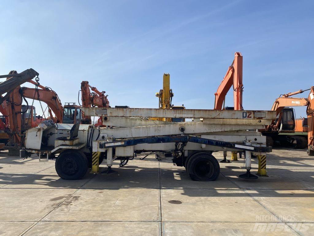 Power LiftS Utilaje întreţinere terenuri - Altele