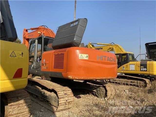 Hitachi ZX250 Excavatoare pe șenile
