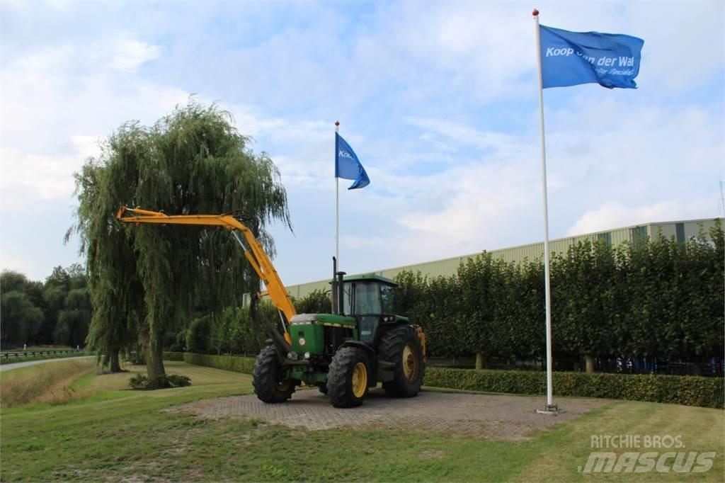 John Deere 4055 Tractoare