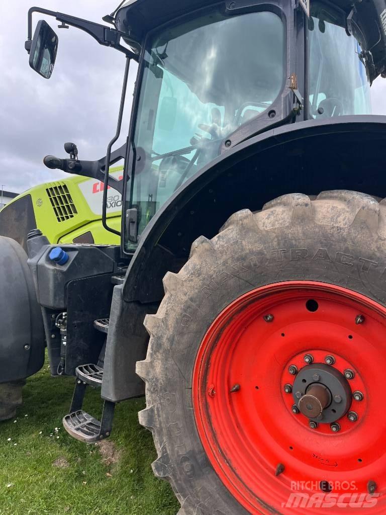 CLAAS AXION 830 CIS+ Tractoare