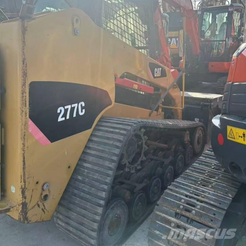 CAT 277 Mini incarcator