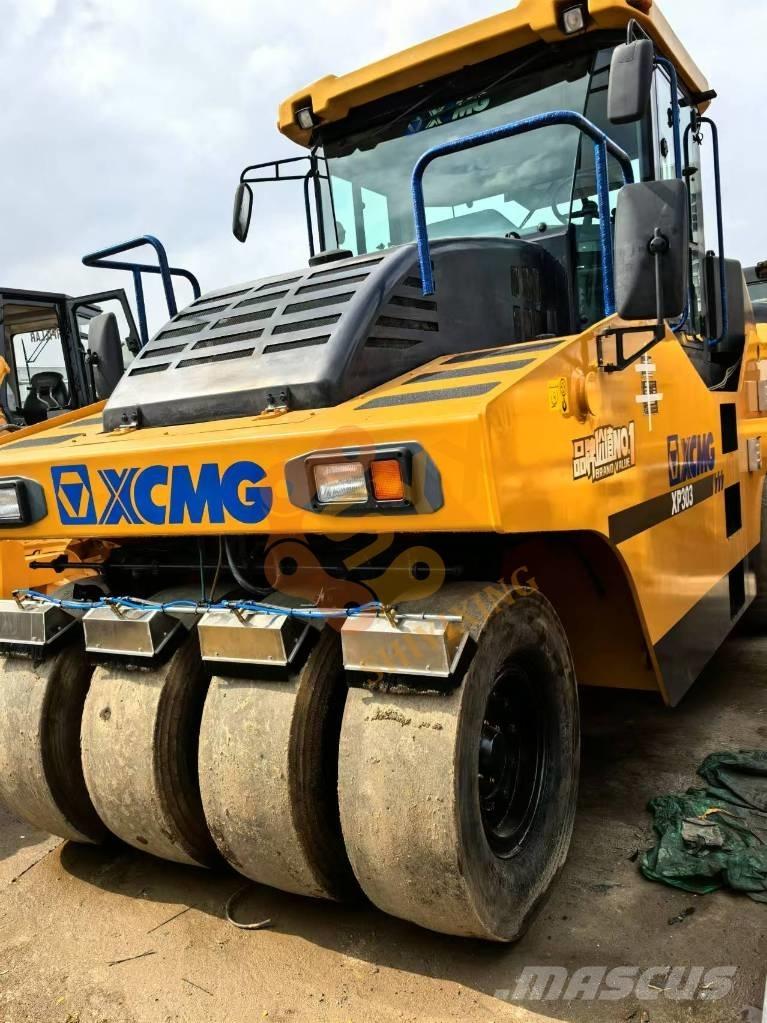 XCMG XP 303 Cilindri compactori micsti