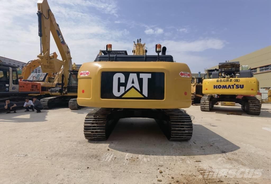 CAT 330 Excavatoare pe șenile
