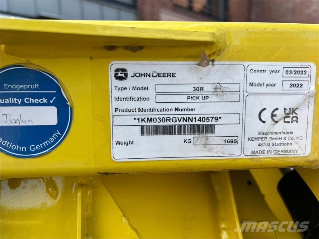 John Deere 30R Accesorii pentru mașini de fân și furaje