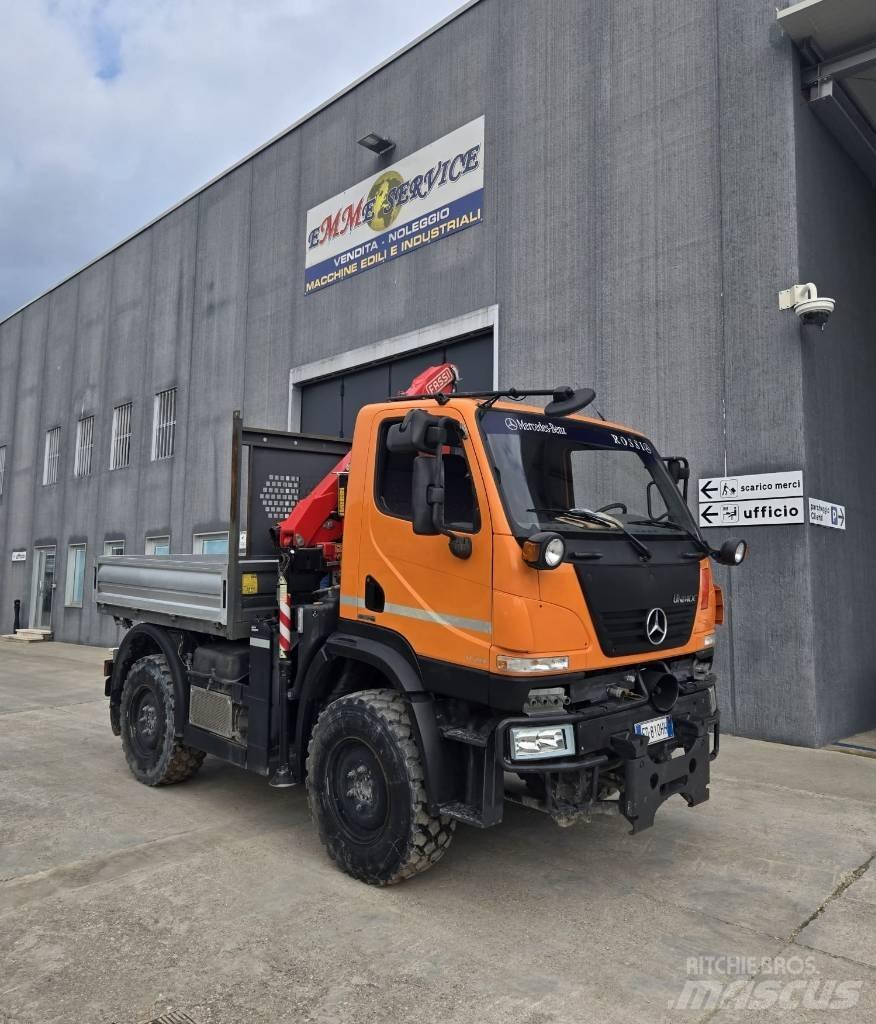 Unimog U20 Furgonete basculante